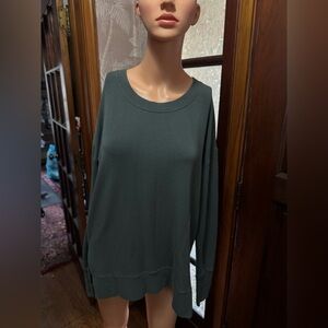 Athleta Crewneck ST Small Tall S Sweatshirt Green Soft sports women’s